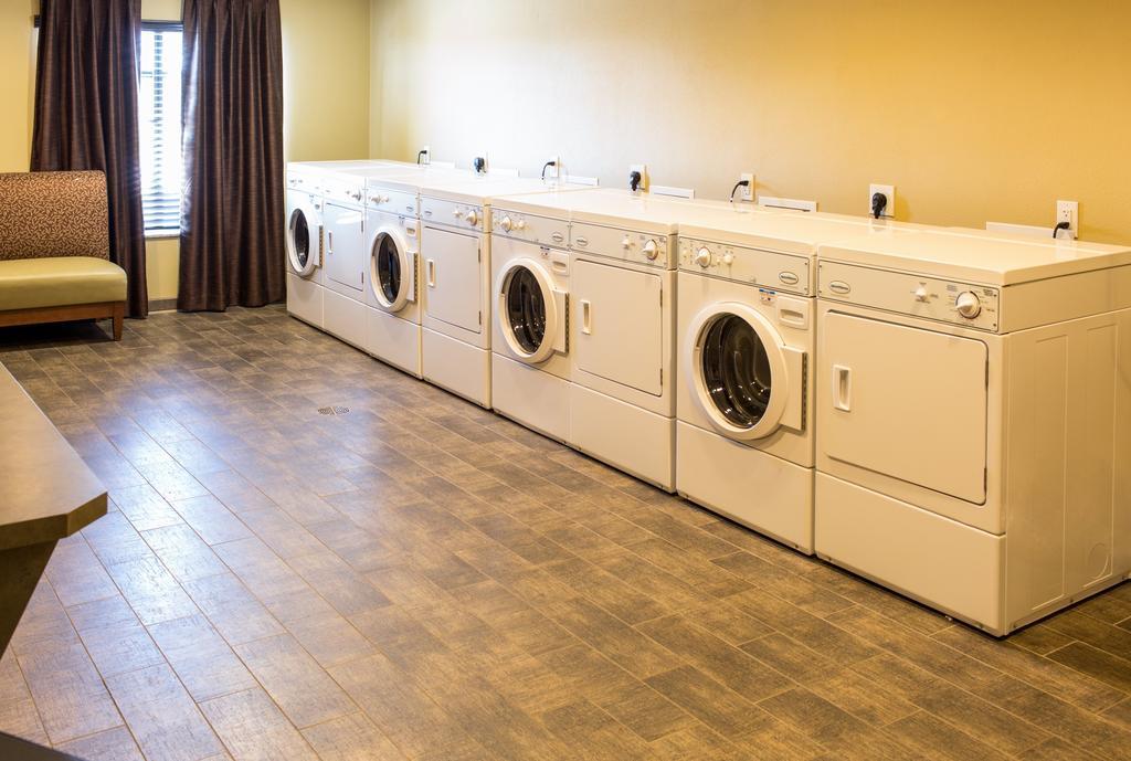 Little Missouri Inn & Suites New Town Екстериор снимка