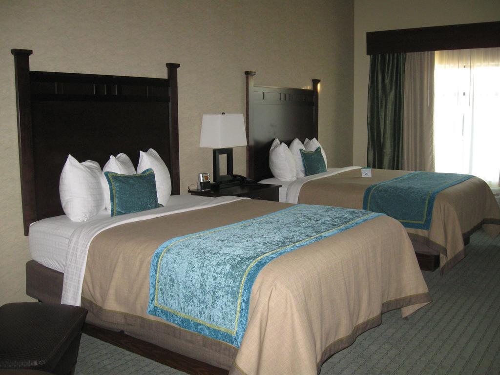 Little Missouri Inn & Suites New Town Стая снимка
