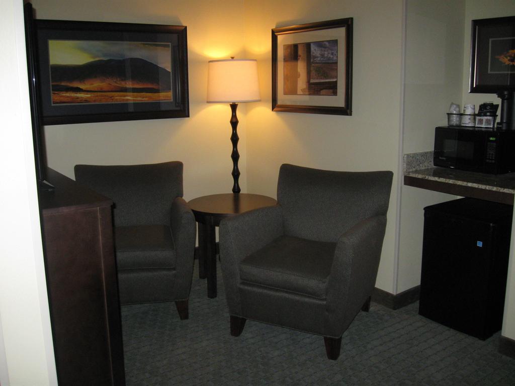 Little Missouri Inn & Suites New Town Екстериор снимка