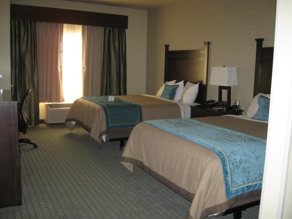 Little Missouri Inn & Suites New Town Стая снимка