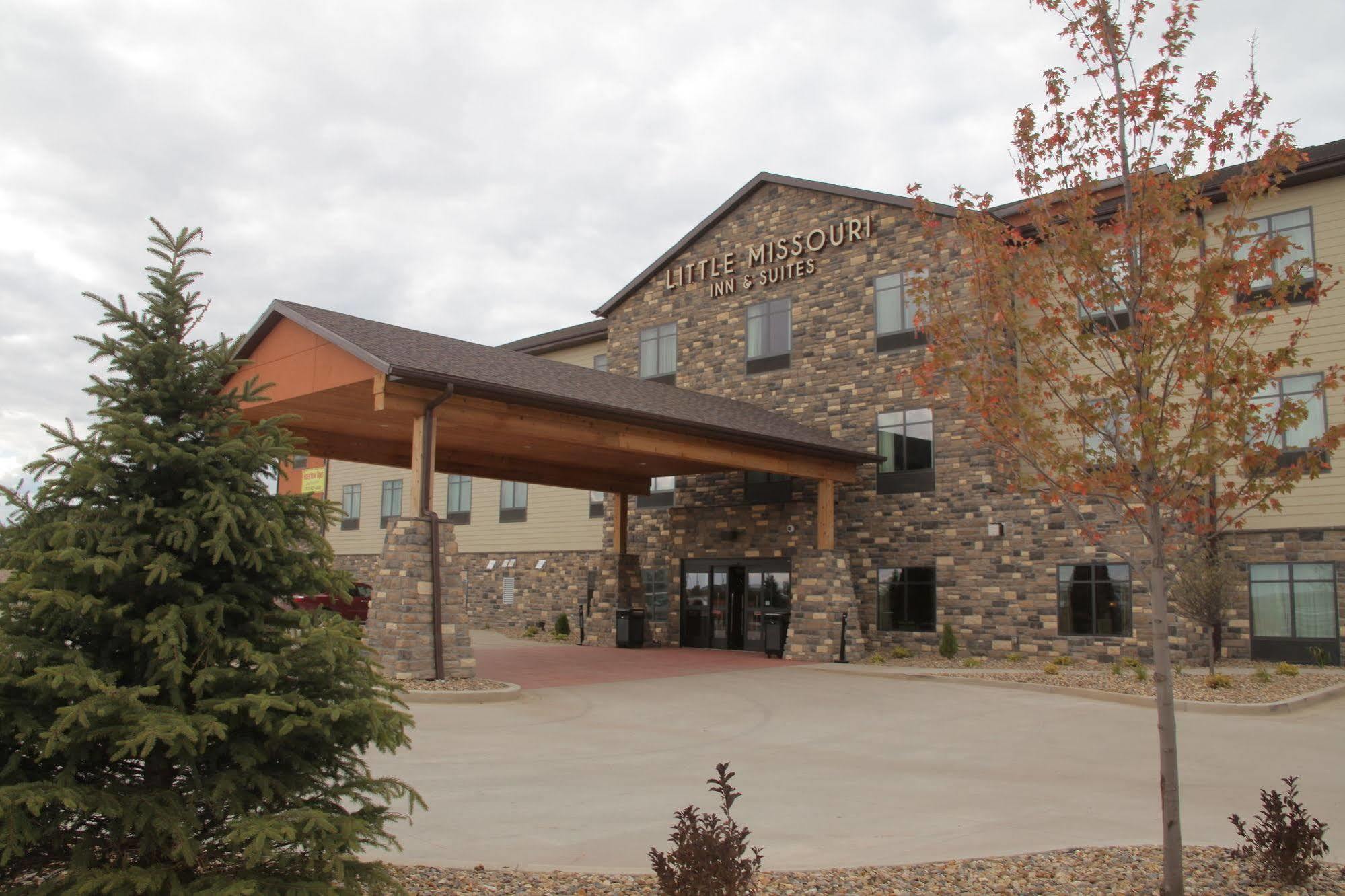 Little Missouri Inn & Suites New Town Екстериор снимка