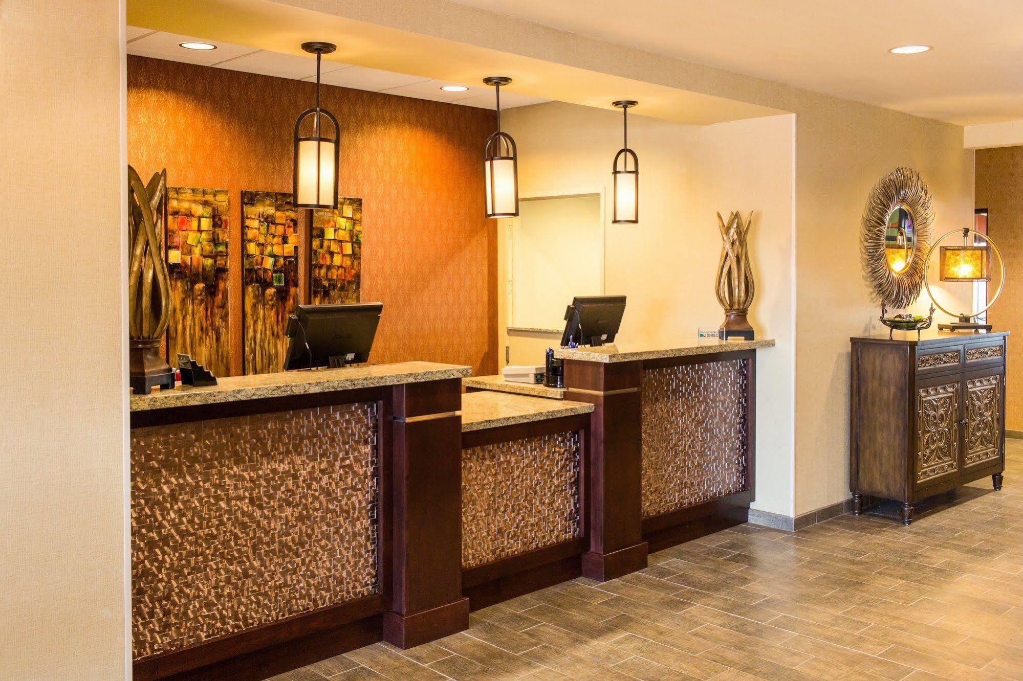 Little Missouri Inn & Suites New Town Екстериор снимка
