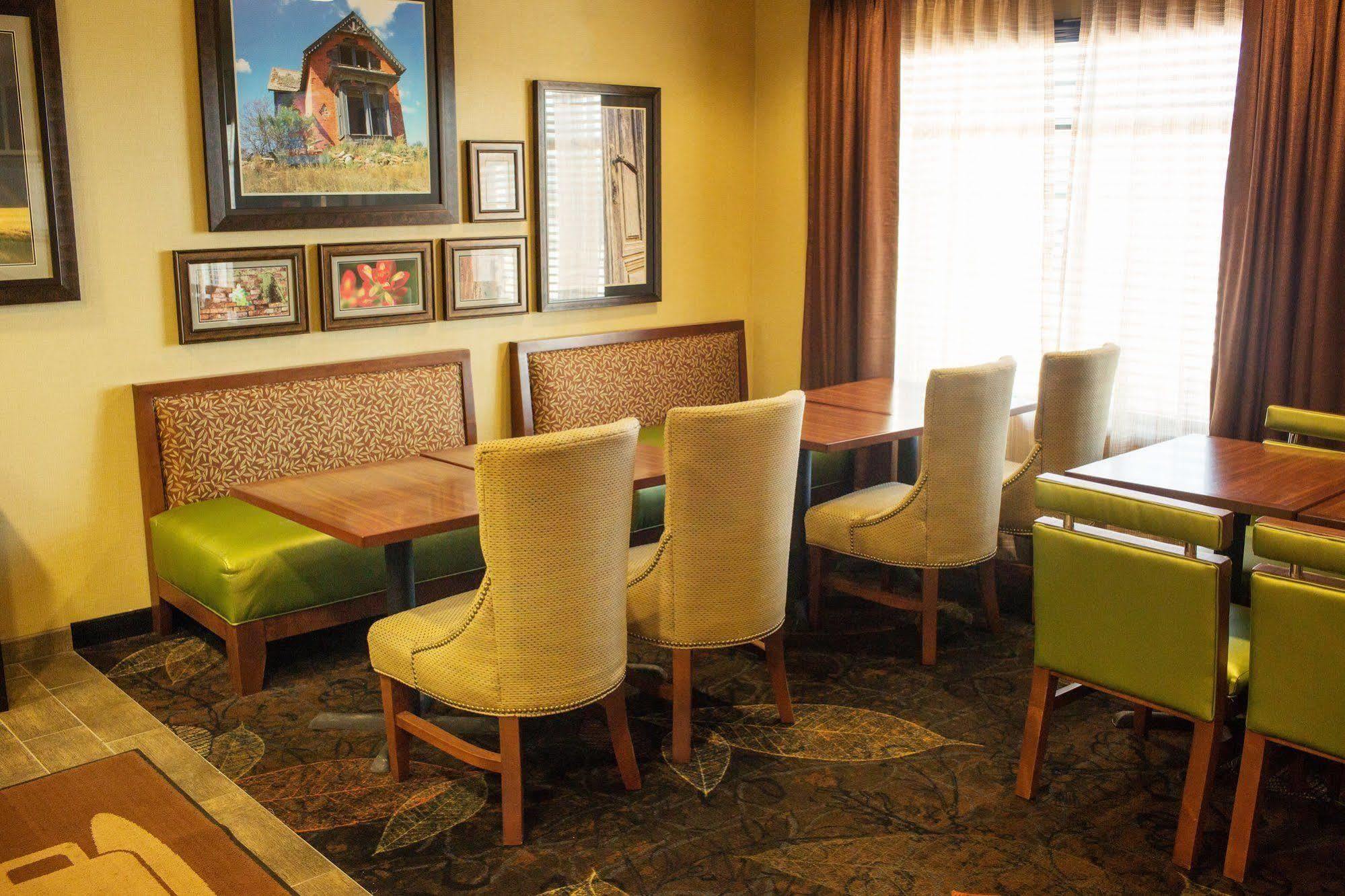 Little Missouri Inn & Suites New Town Екстериор снимка