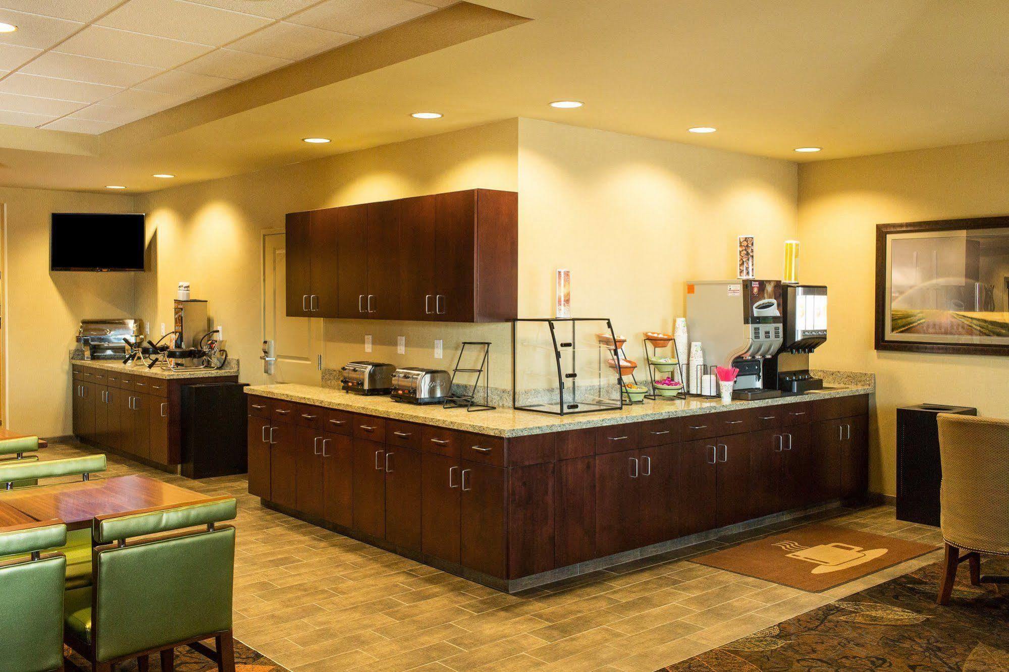 Little Missouri Inn & Suites New Town Екстериор снимка
